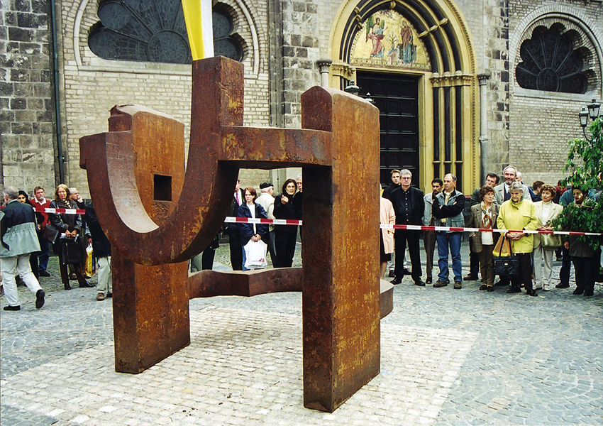 chillida_biografia_423.jpg