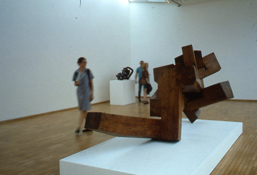 chillida_biografia_426.jpg