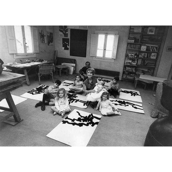 The Chillida Belzunce family in his studio in Villa Paz, San Sebastian