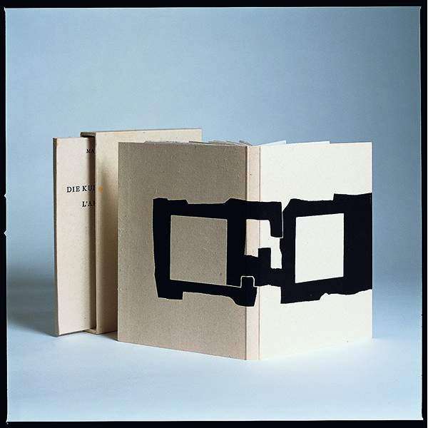 Martin Heidegger's Die Kunst und der Raum [Art and Space], illustrated by Chillida. Saint Gallen: Erker-Presse, 1969