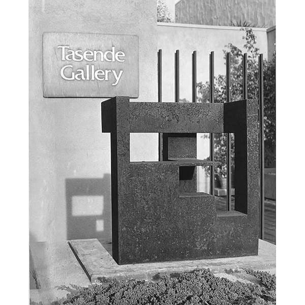 Elogio de la arquitectura VI [In Praise of Architecture VI] at the Tasende Gallery, La Jolla