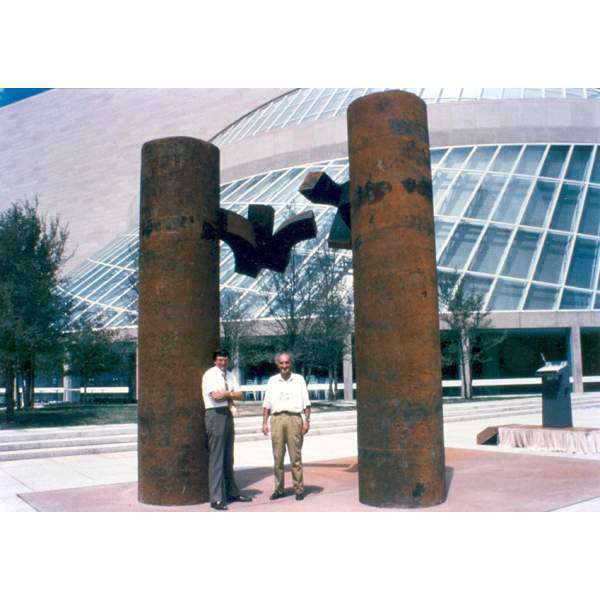 Chillida and Frank Ribelin by De música, Dallas XV [Of Music, Dallas XV] in Dallas